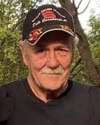 Suzanne Malott's Instagram, Twitter & Facebook