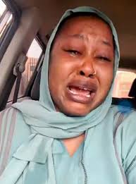 Gordon Mosely don't vex, the woman shamed all of you! The woman went out to  show the world how you people operate. How disgraceful and hypocritical you  all are! The woman expose