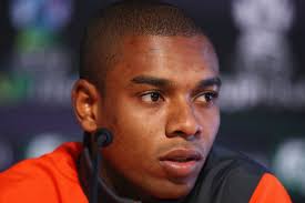 Guardiola expects fernandinho to extend stay. Fernandinho Bitter And Blue