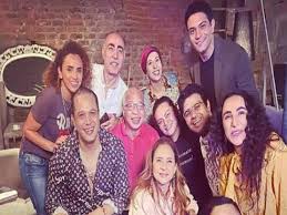 وفي سياق مختلف، بدأت المخرجة كاملة أبو ذكرى، خلال الأيام الماضية، معاينة ديكورات وأماكن تصوير مسلسل النصابين للنجمة نيللي كريم، استعدادا لانطلاق التصوير خلال الأيام القليلة المقبلة، ويشارك في بطولته النجم آسر ياسين للعرض في شهر رمضان المقبل. Ø¯Ù†ÙŠØ§ Ù…Ø§Ù‡Ø± ØªØ³Ø£Ù„ ÙƒØ§Ù…Ù„Ø© Ø£Ø¨Ùˆ Ø°ÙƒØ±ÙŠ Ø¨Ø¹Ø¯ Ø§Ù†ØªÙ‚Ø§Ø¯Ù‡Ø§ Ø£Ø¨Ø·Ø§Ù„ Ø¨Ù€100 ÙˆØ´ Ù…ØµØ±Ø§ÙˆÙ‰