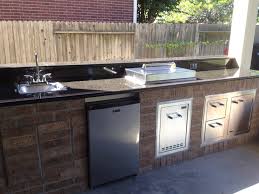 outdoor kitchen design and construction
