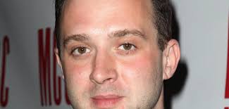 Schock für Eddie Kaye Thomas: Polizei-Einsatz bei "American Pie"-Star: Im  eigenen Haus bedroht