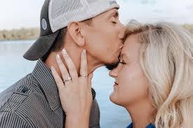 Sami Sutter's Instagram, Twitter & Facebook