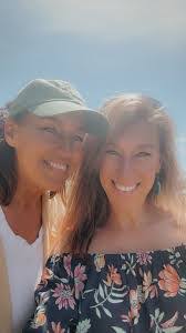 Heather Foran's Instagram, Twitter & Facebook