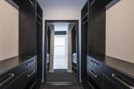 New zealand owned and operated, innovative interiors has over 25 years experience providing custom wardrobe solutions in new zealand, built with the highest quality products and workmanship. Master Bedroom Closet Walk In Wardrobe Light Novocom Top