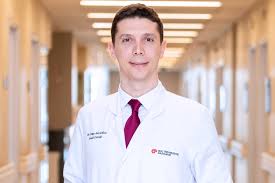 Koç üniversitesi hastanesi iletişim bilgileri (telefon, faks ve internet sitesi) sayfanın en üstünde verilmiştir. Akademik Kadro Koc University