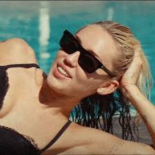 Ai really is so crazy bc what do you mean I can just listen to Rihanna  singing Push 2 Start😭