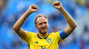 Andreas granqvist, 36 år, helsingborgs och landslagets försvarare, väljer att avsluta sin fotbollskarriär, i både klubblag och landslag. Manchester United Interested In Andreas Granqvist