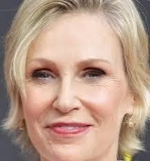 Jane Lynch : sa biographie, filmographie, et quelques photos