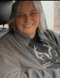 Loretta Larsen's Instagram, Twitter & Facebook