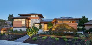 Here at quick house plans we not only provide you with functional living space but allow the curb appeal that you are seeking, with multiple exterior styles and various roof pitches that. 75 Beautiful Split Level Exterior Home With A Hip Roof Pictures Ideas August 2021 Houzz