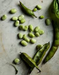 Fava Beans Are High In Protein And Fiber And Are Excellent In Soups Spreads And Pasta Dishes Art Et Cuisine Fruits Et Legumes Cuisine