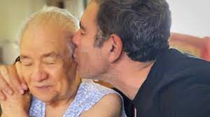 Muere la mamá de Héctor Sandarti; conductor la despide con conmovedor  mensaje: “Ya eres eterna” - Infobae