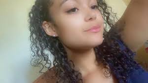 Yall think me and Khadeen Ellis look alike? I kinda see it and people tell  me that all the time!