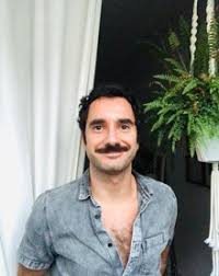 Rui maria deixa uma mensagem de amor a matilde e carolina. Ex Moranguito Sofre Ataque Homofobico E Expoe Agressores A Ferver Vidas