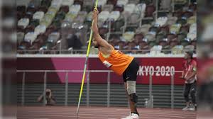 He won a gold medal in the men's javelin throw f64 category at the 2020 summer paralympics. Mtrznggetmq10m