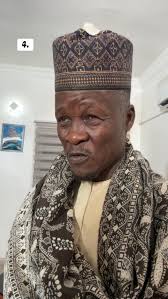 Kowa ya zabi yadda baban shi yake daukan photo 😅😂 #Matiti Sadiq Mari