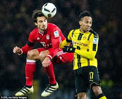 Fc bayern star thomas müller was challenged to a variety of duels by his teammate mats hummels. Bayern Munich Defender Mats Hummels Hits Back After Miserable Return To Old Club Borussia Dortmund I Don T Care About Criticism Daily Mail Online