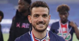 Alessandro florenzi's versatility and experience will be handy for roberto mancini at euro 2020 where the roma loanee will have something to prove to josé mourinho as well, writes michele bonsu Who Is Alessandro Florenzi Private Life And Career All About The Defender Of The National Team Ruetir