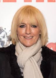 Loose Women's Jane Moore in 'sofa-surfing' confession after selling home  due to divorce