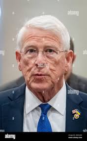 Roger wicker hi-res stock photography and images