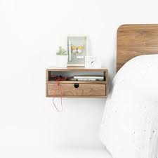epingle par eduardo antay huayhuas sur diy table de chevet flottante table de chevet moderne table de nuit