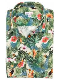Cette chemise blanche est synonyme d'élégance et de charme. Chemisier Fleurs Et Oiseaux Tropicaux