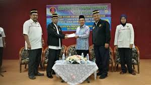 It is located 52 km (32 mi) southeast of george town, the capital city of the neighbouring state of penang. 14 400 Veteran Tentera Perak Tak Mampu Miliki Rumah