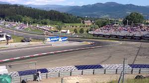 Juni öffnet ihnen nicht nur die tür zur königsklasse des motorsports, sondern auch in die welt der steirischen gastfreundschaft. Red Bull C D E Sonntag Red Bull Tribune Tickets2gp