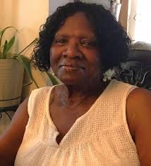 Eloise Washington's Instagram, Twitter & Facebook