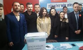 chp genclik kollari baskani emir tarcan oldu