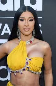 Cardi b shows up with a clothing budget of zero dollars, hair covering any glimpse of a baby bump. Cardi B Posted Her First Pregnancy Bump Picture And Looks Unreal