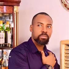 Dorian Yates: "Lee Haney had a great physique, of course—small waist and  hips, wide shoulders, good structure. But again, he was bigger than  everybody else. You could argue that perhaps Lee Labrada