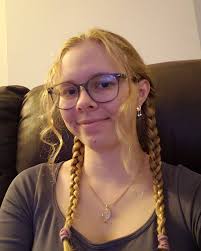 Hey there! I'm Kaylynn, possibly your new future roommate, originally from  Boulder, Colorado. I'm juggling college and a full-time job, but I always  make time for nature