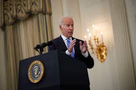 Joseph robinette «joe» biden) — президент сша, известный американский политик. Joe Biden Says Facebook Isn T Killing People But Misinformation Causes Harm The Verge