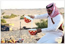 جريدة الرياض هجا الشاعر الشاي فامتنعت الشاعرة عن شربه وجارته بقصيدة