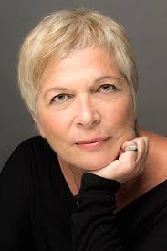 Reparto de Candy Cane Christmas (película 2020). Dirigida por Adrian  Langley