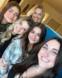 Kaitlyn Belt's Instagram, Twitter & Facebook