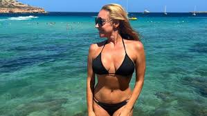 HAON - Lehullt a lepel Sári Évi melleiről