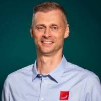 100+ perfiles de «Malkowski»