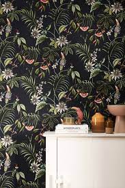 vliesbehang adilah donker dessin 106976 kopen bloemen behang karwei tropisch behang bloemenprint behang bloemen behang