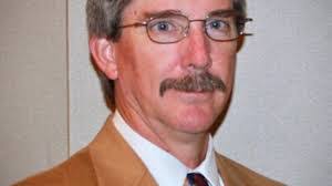 Alan Vines's Instagram, Twitter & Facebook