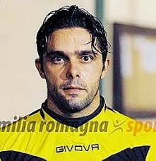 Ladri in casa, residenti chiusi fuori