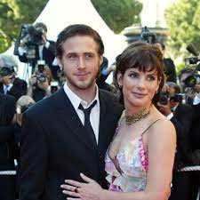 She had been trying for adoption with her former husband, jesse james since 2006 after new orleans was hit by hurricane katrina. Sandra Bullock Sohn Louis Wird Jetzt Schon Mit Rassismus Konfrontiert Bunte De