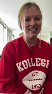 Another player from the @badgerwhockey program is joining us Thursday,  Baylee Wellhausen
