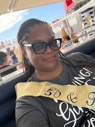 Wishing happy birthday to a friend