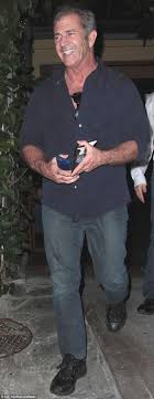 365 x 404 jpeg 19 кб. Turning Back The Clock Mel Gibson 59 Sports Much Darker Hair On Dinner Outing In West Hollywood Daily Mail Online