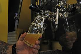 Para comemorar, a ambev anunciou um evento remoto dentro de uma de suas cervejarias no interior de são paulo. Cinco Cervejarias Gauchas Para Celebrar O Dia Internacional Da Cerveja Geracaoe
