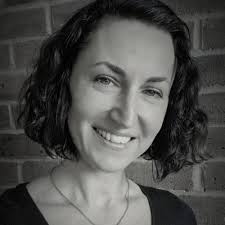 Navigating Career Goals vs Boss's Vision in IT Strategy