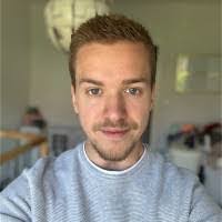 Dan Blom's Instagram, Twitter & Facebook